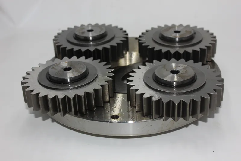 Swing gearbox planetary gear assembly