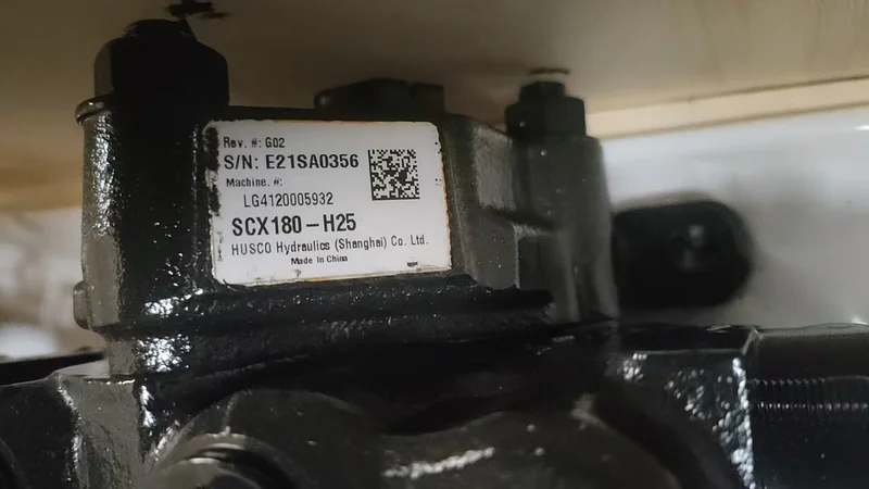Control valve nameplate and visible body markings